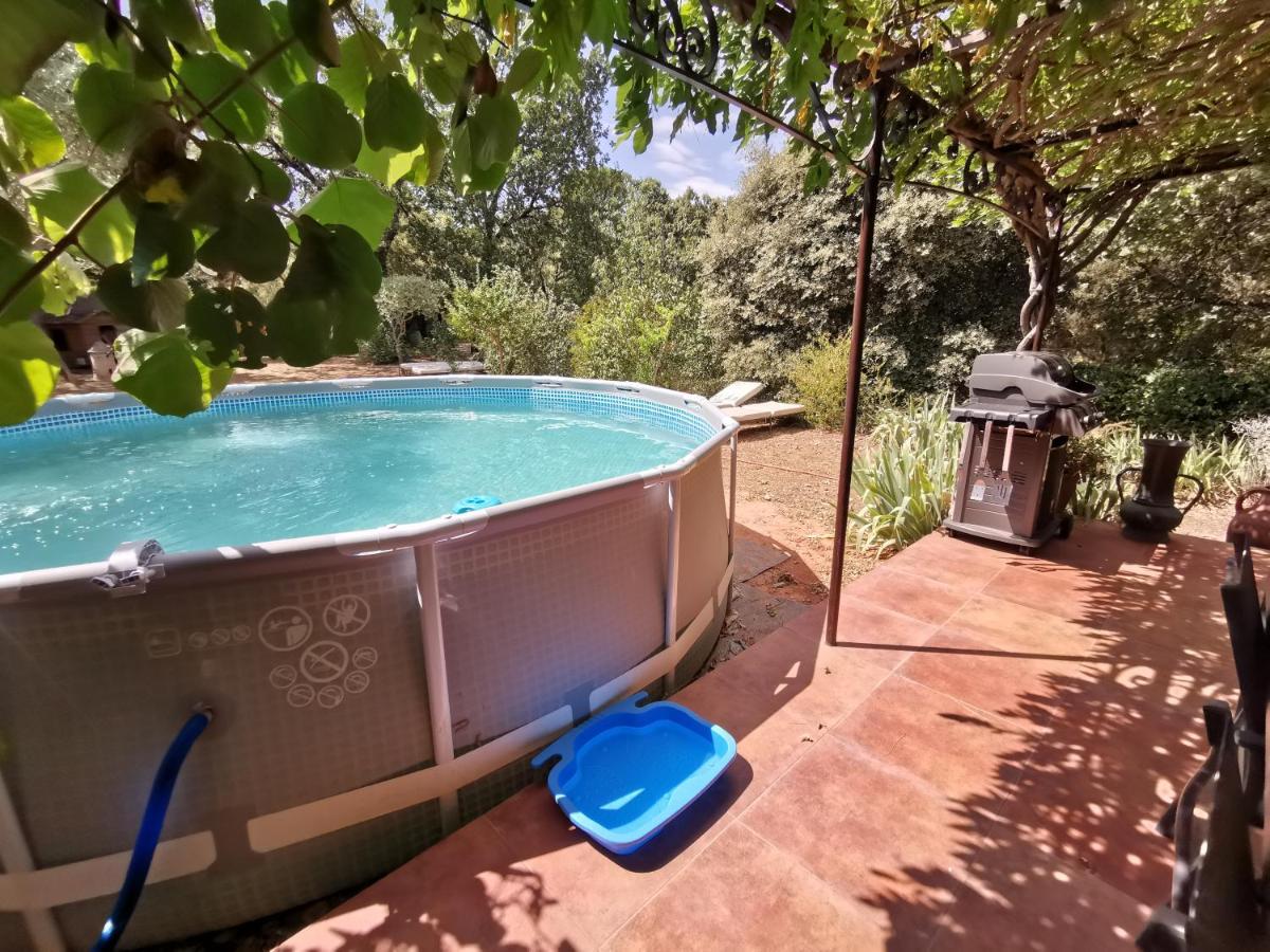 T2 indépendant terrasse et piscine au calme Var sud de la France Flassans-sur-Issole Exterior foto