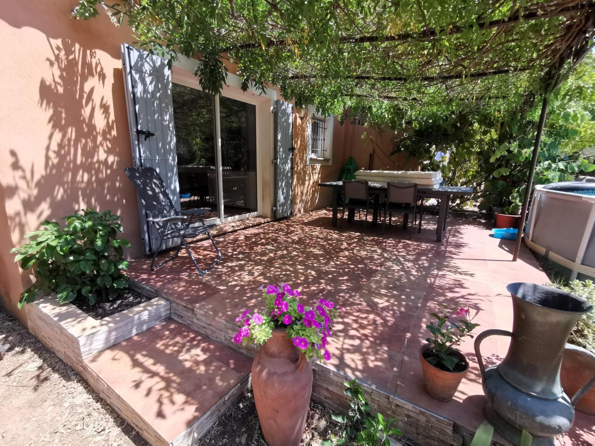 T2 indépendant terrasse et piscine au calme Var sud de la France Flassans-sur-Issole Exterior foto